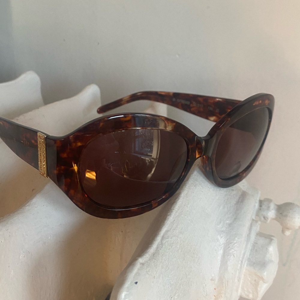 Y2K Gianfranco Ferre brown round retro sunglasses goldtone logo embellishment